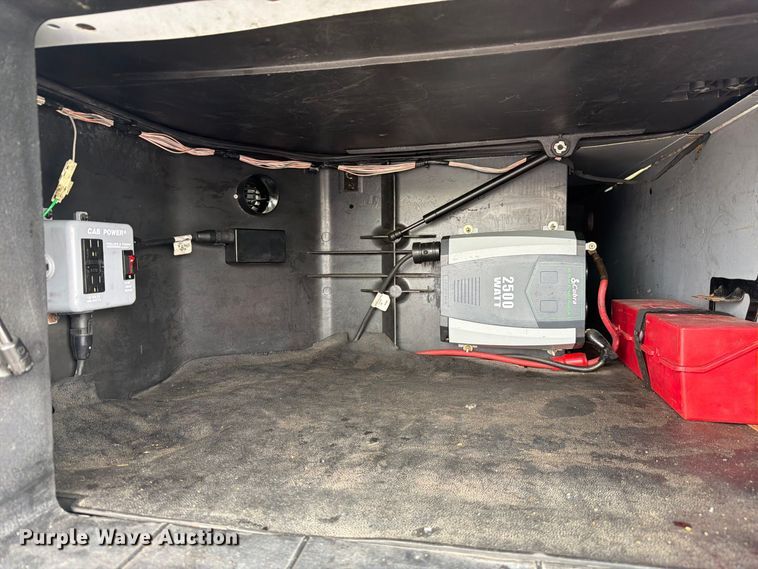 image for item FJ2017 2017 Volvo VNL semi truck
