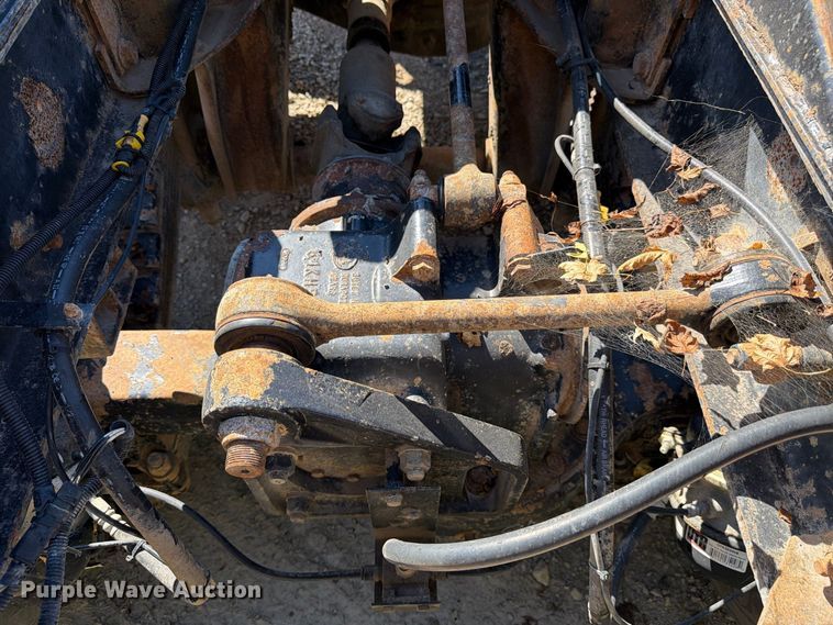 image for item FJ2018 2007 Mack CV713 semi truck