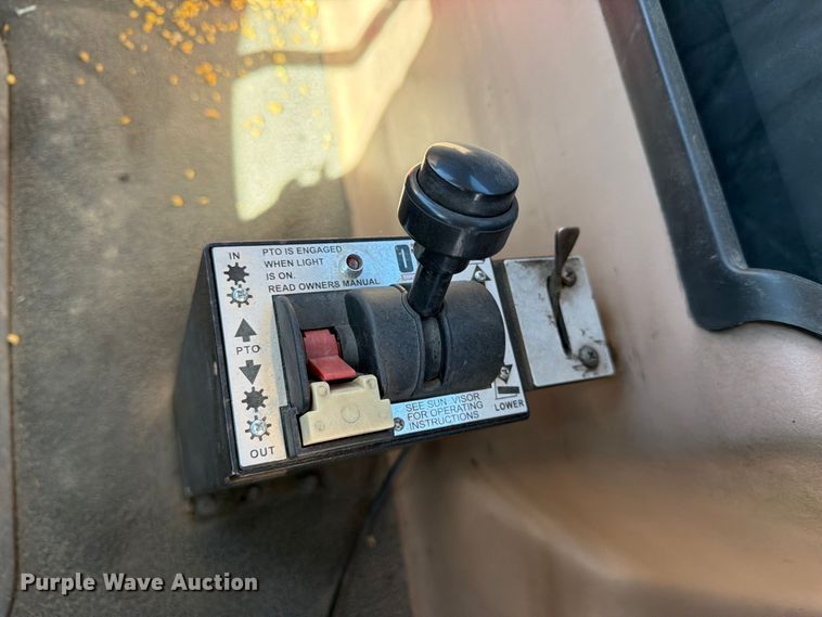 image for item FJ2018 2007 Mack CV713 semi truck