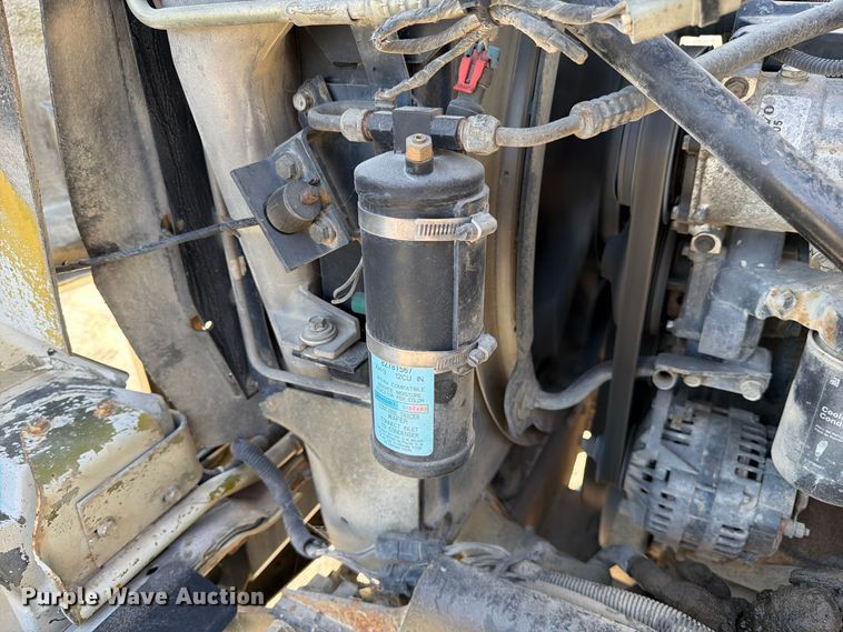 image for item FJ2018 2007 Mack CV713 semi truck