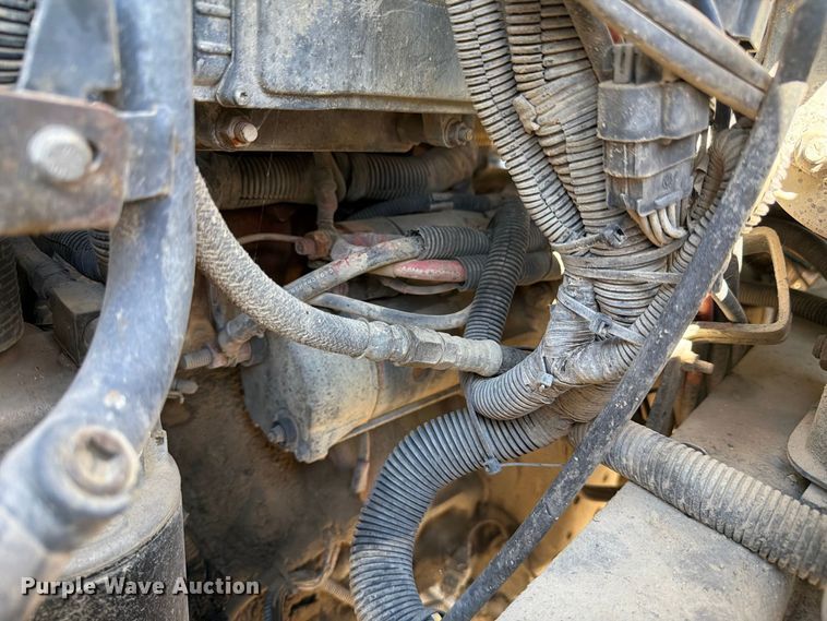 image for item FJ2018 2007 Mack CV713 semi truck