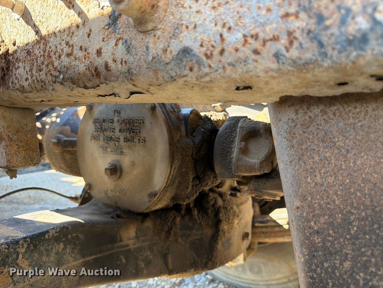 image for item FJ2018 2007 Mack CV713 semi truck