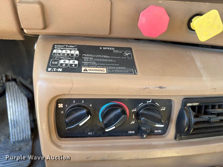 image for item FJ2021 2007 Mack CV713 semi truck