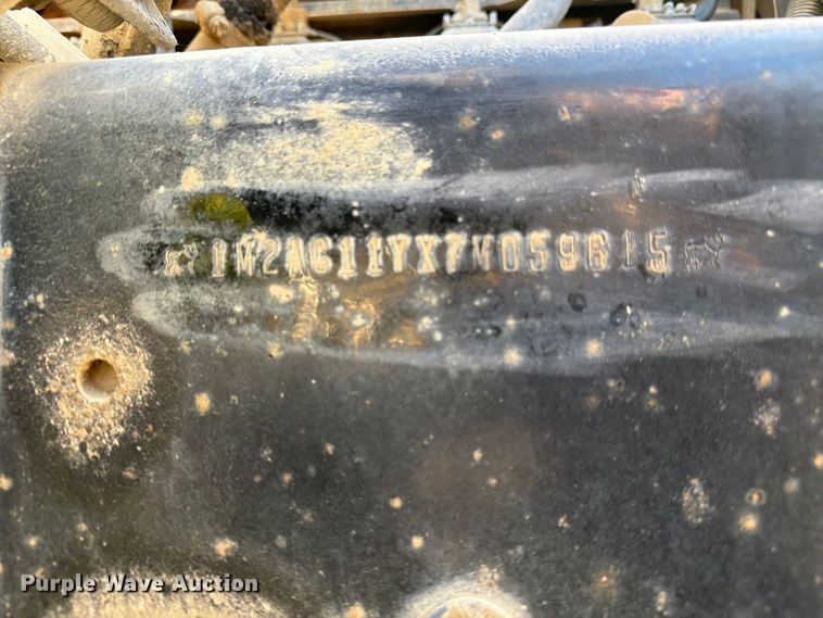 image for item FJ2021 2007 Mack CV713 semi truck