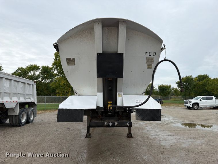 image for item FJ2024 2001 Everlite end dump trailer