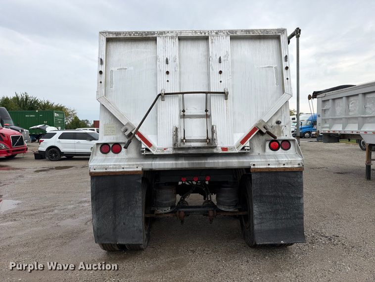 image for item FJ2024 2001 Everlite end dump trailer