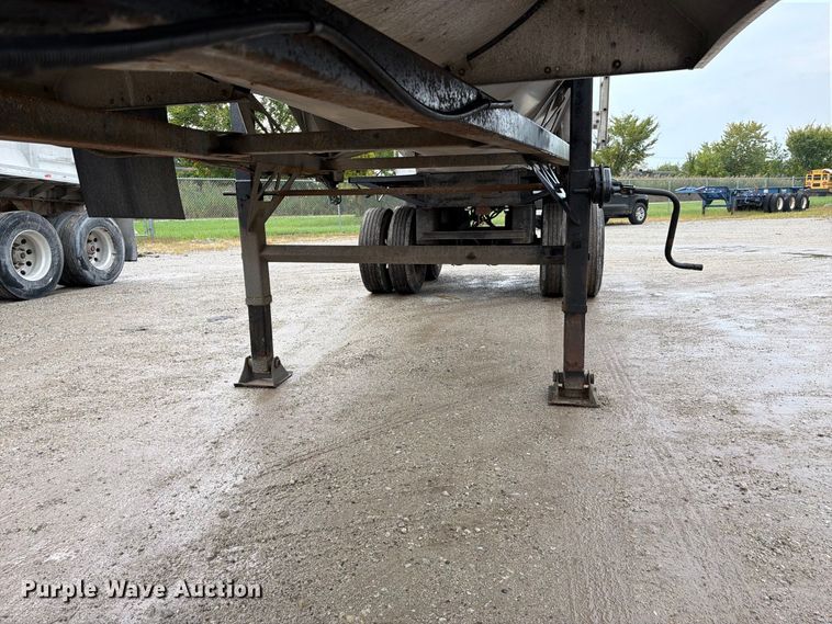 image for item FJ2024 2001 Everlite end dump trailer