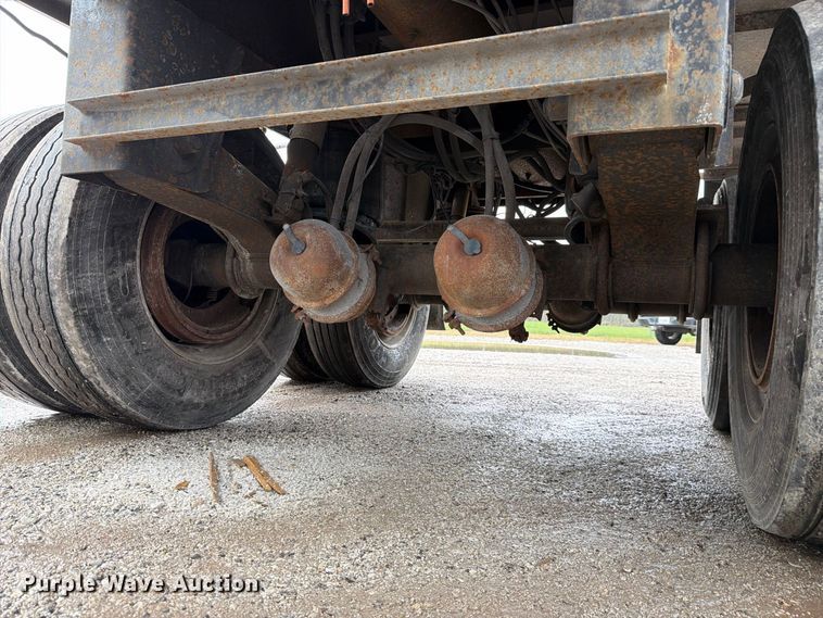 image for item FJ2024 2001 Everlite end dump trailer