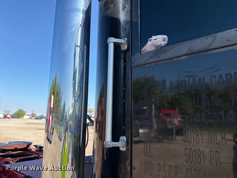 image for item FJ2025 1997 Freightliner FLD semi truck