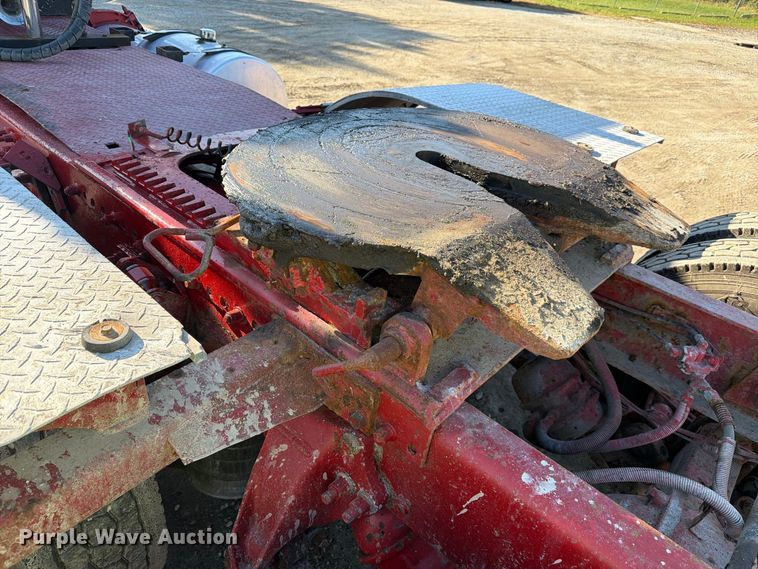 image for item FJ2025 1997 Freightliner FLD semi truck