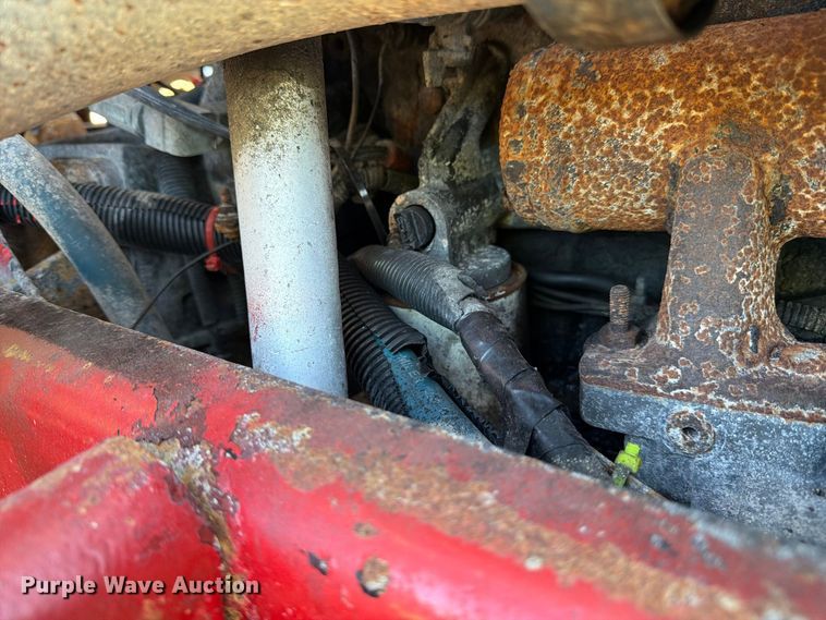 image for item FJ2025 1997 Freightliner FLD semi truck