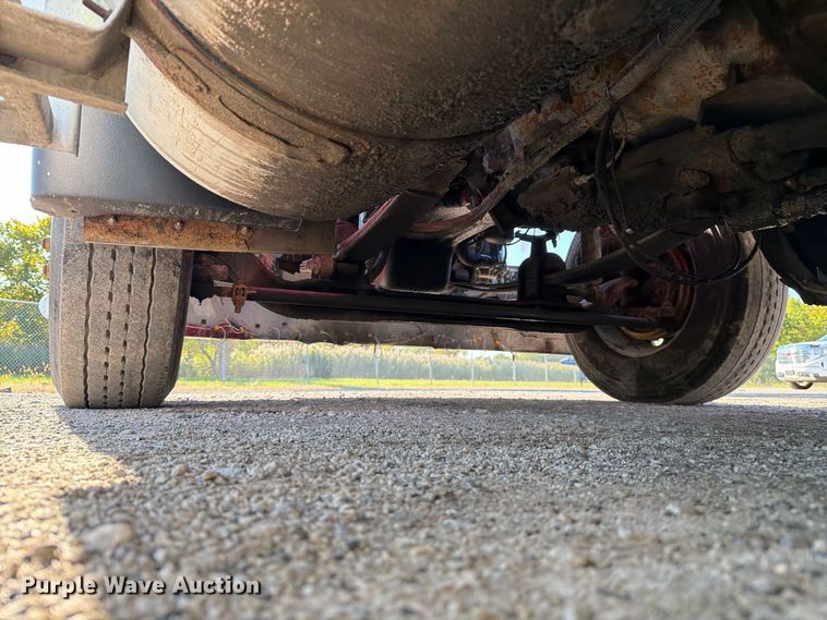 image for item FJ2025 1997 Freightliner FLD semi truck