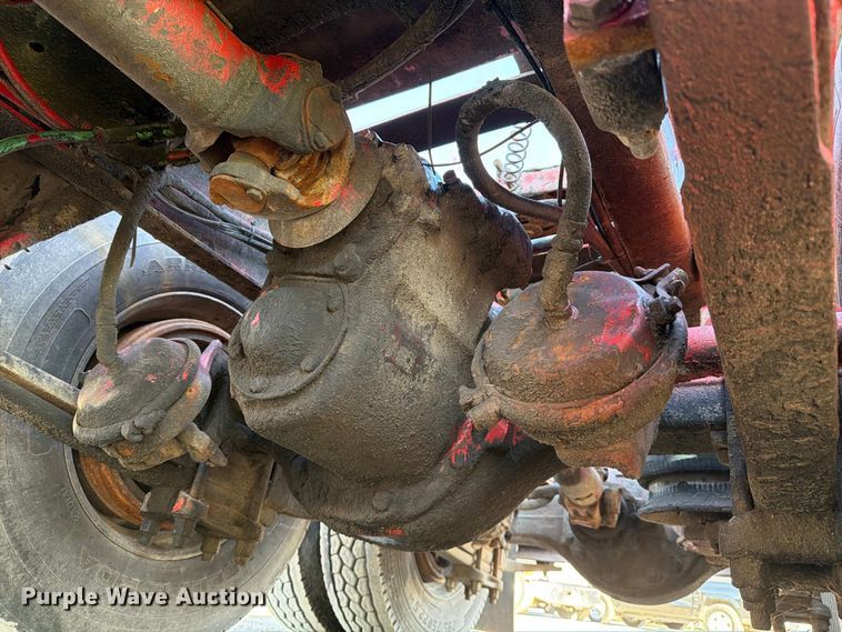 image for item FJ2025 1997 Freightliner FLD semi truck