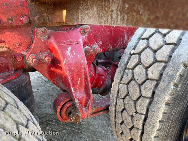 image for item FJ2025 1997 Freightliner FLD semi truck