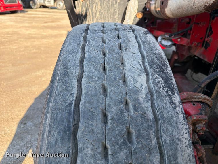 image for item FJ2025 1997 Freightliner FLD semi truck