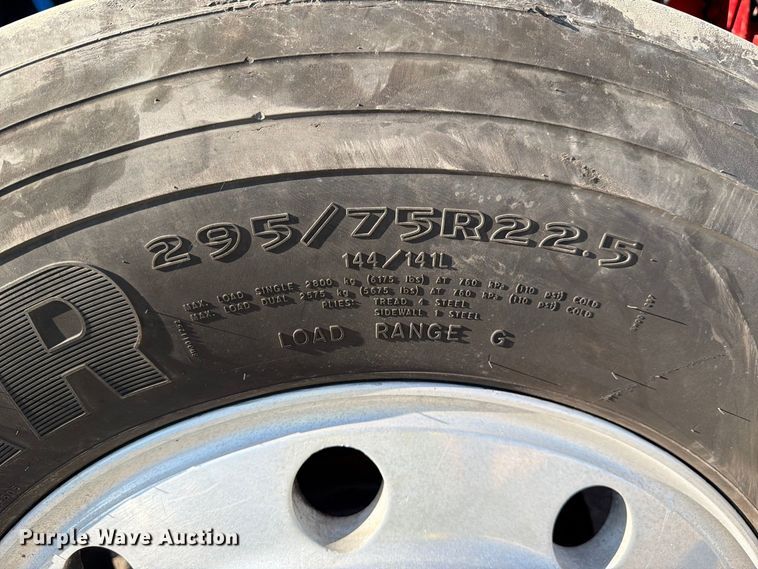 image for item FJ2025 1997 Freightliner FLD semi truck