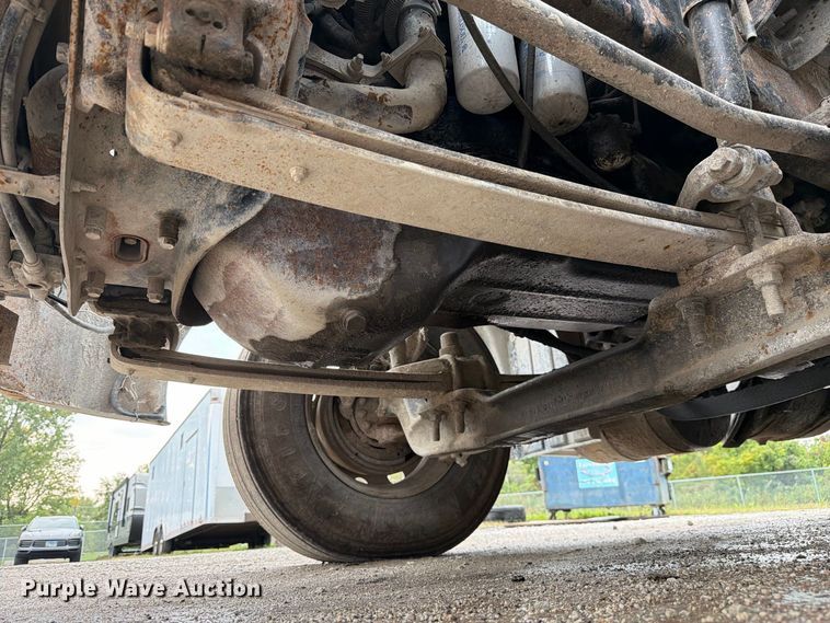 image for item FJ2027 2006 Mack CXN Vision semi truck