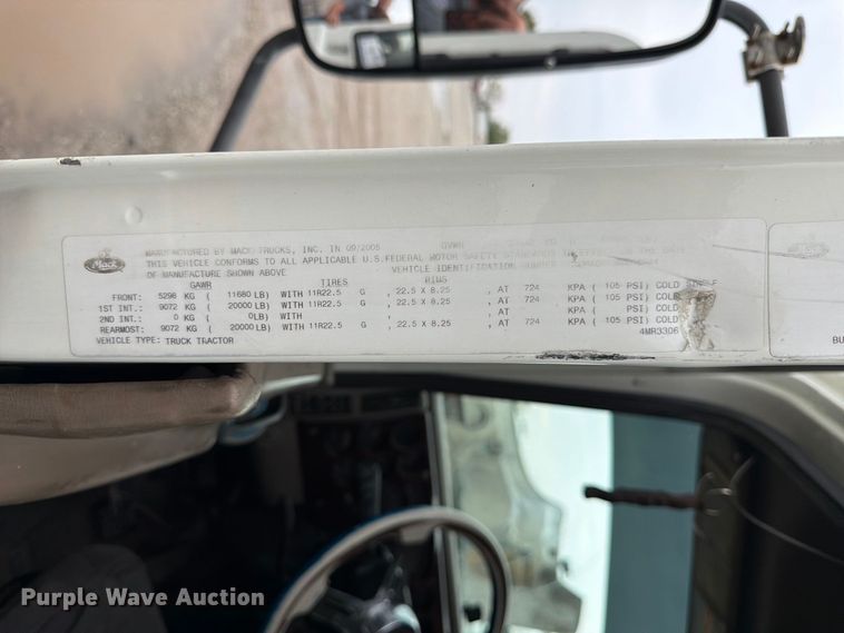 image for item FJ2027 2006 Mack CXN Vision semi truck
