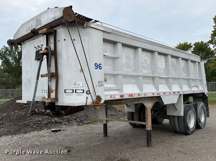 image for item FJ2028 1999 Galbreath end dump trailer