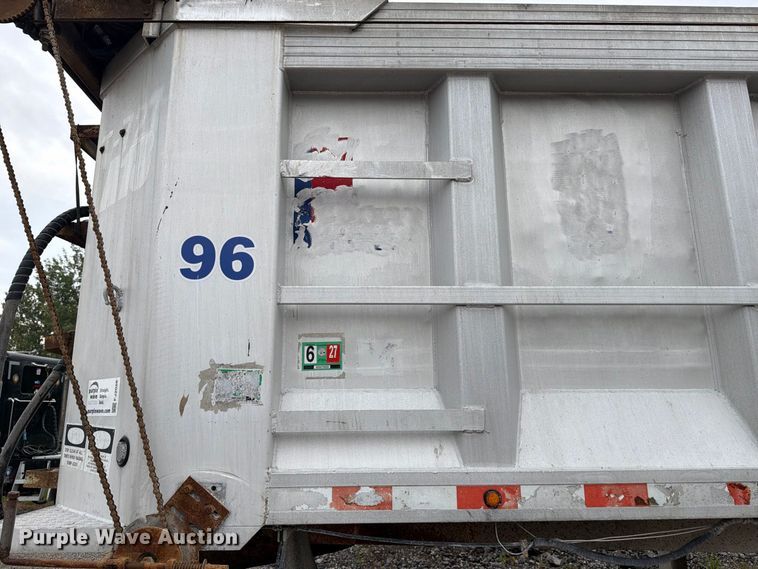 image for item FJ2028 1999 Galbreath end dump trailer