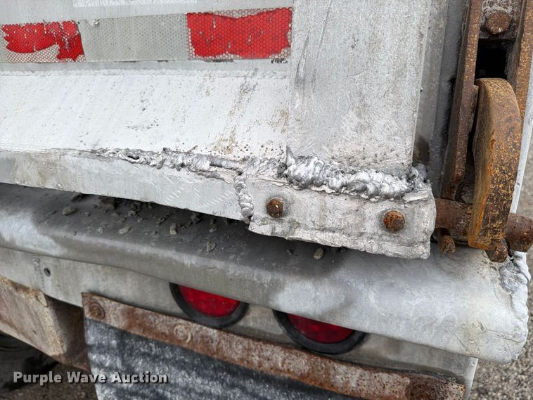 image for item FJ2028 1999 Galbreath end dump trailer