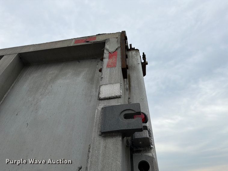 image for item FJ2028 1999 Galbreath end dump trailer