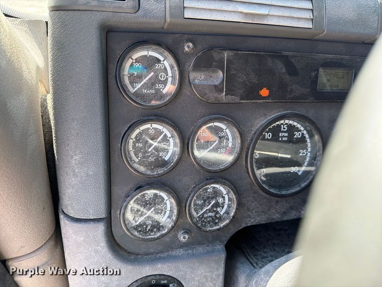 image for item FJ2034 2012 Freightliner Cascadia semi truck