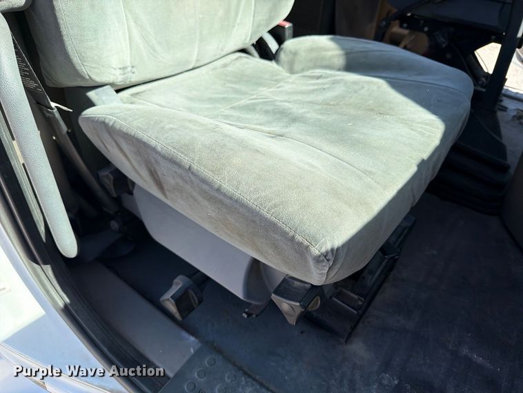 image for item FJ2034 2012 Freightliner Cascadia semi truck