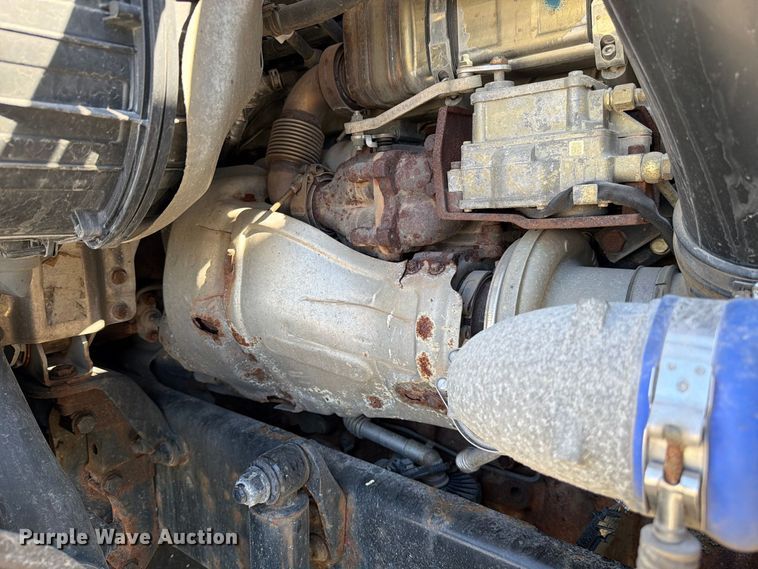 image for item FJ2034 2012 Freightliner Cascadia semi truck