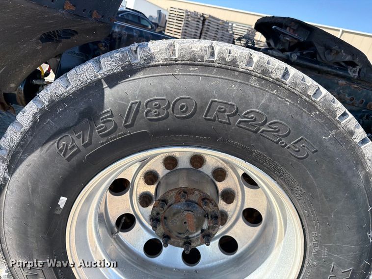 image for item FJ2034 2012 Freightliner Cascadia semi truck