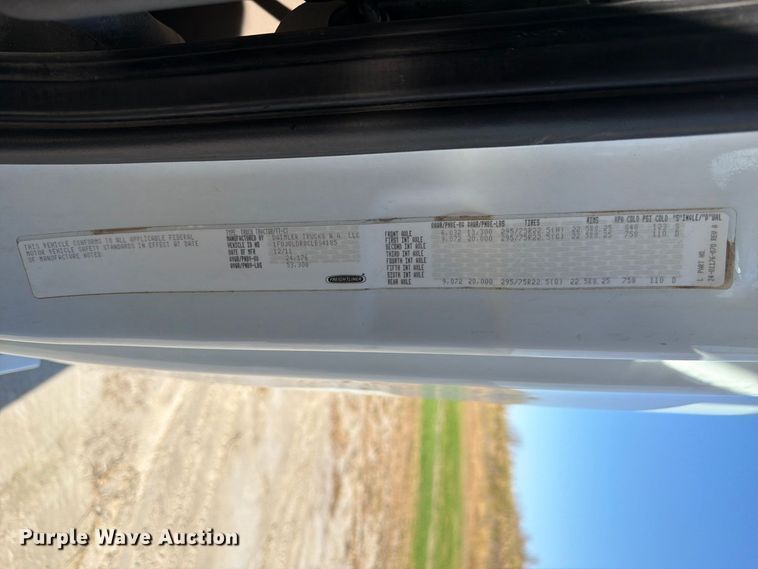 image for item FJ2034 2012 Freightliner Cascadia semi truck