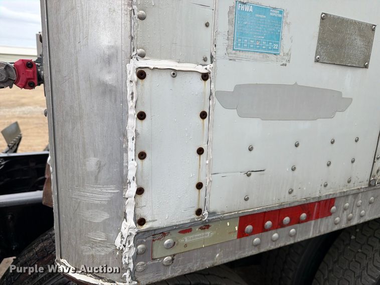 image for item FJ2043 2007 Trailmobile dry van trailer