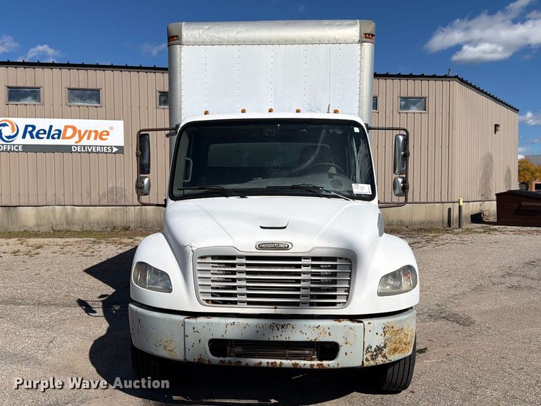 image for item FK2172 2003 Freightliner Business Class M2 box truck