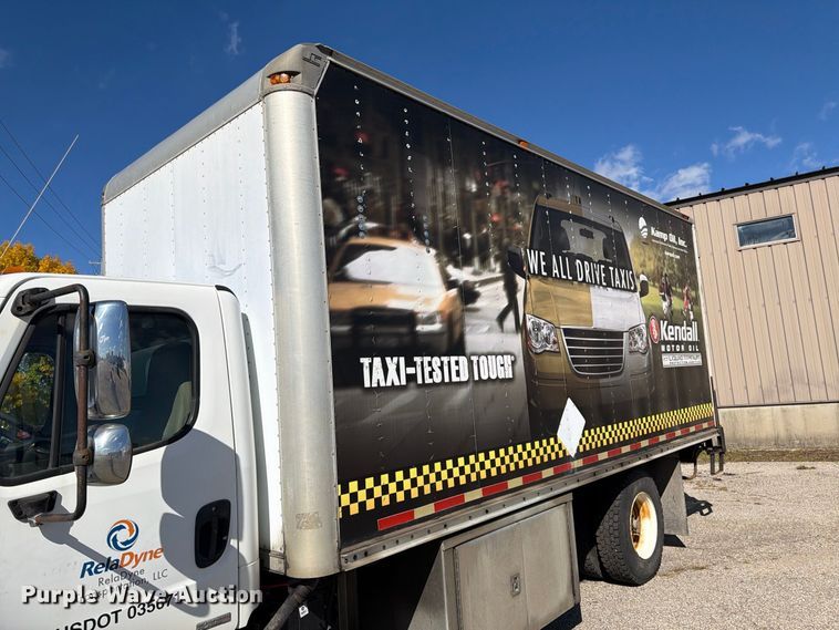 image for item FK2172 2003 Freightliner Business Class M2 box truck