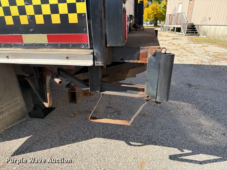 image for item FK2172 2003 Freightliner Business Class M2 box truck