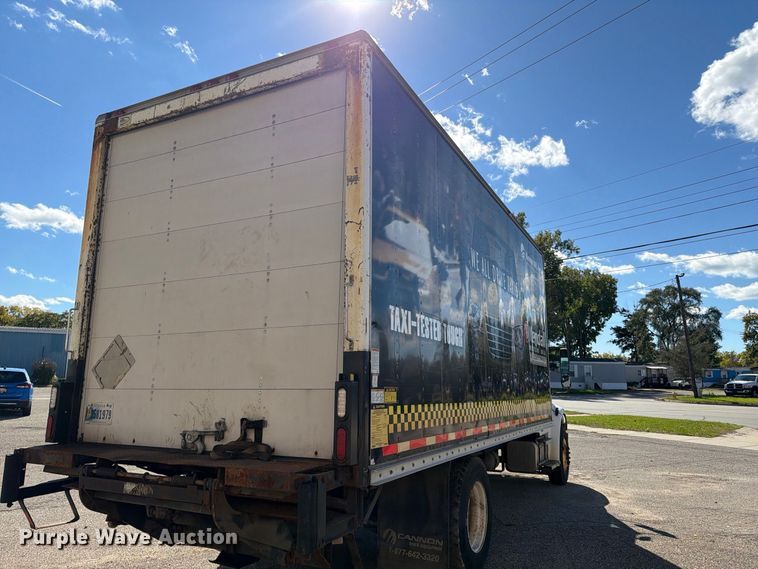image for item FK2172 2003 Freightliner Business Class M2 box truck