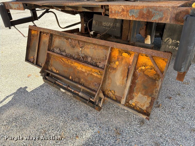 image for item FK2172 2003 Freightliner Business Class M2 box truck