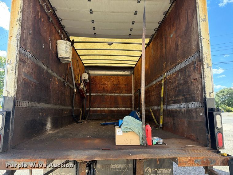 image for item FK2172 2003 Freightliner Business Class M2 box truck