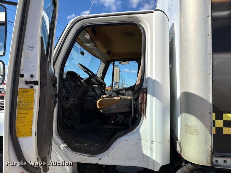 image for item FK2172 2003 Freightliner Business Class M2 box truck