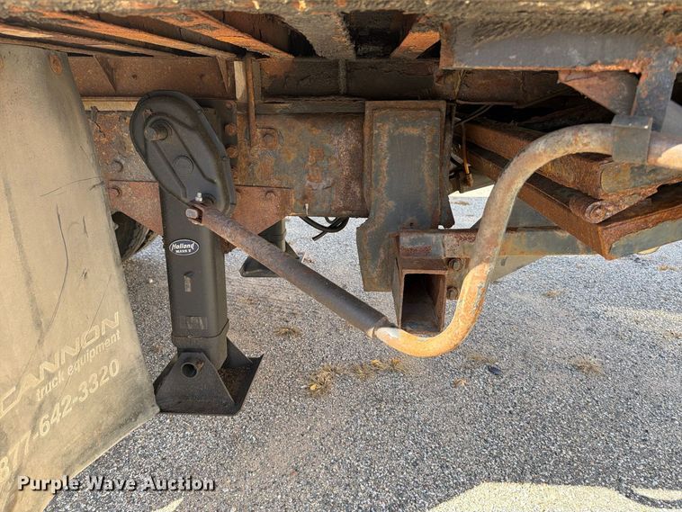 image for item FK2172 2003 Freightliner Business Class M2 box truck
