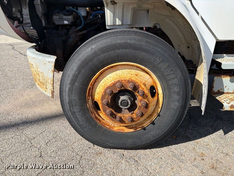 image for item FK2172 2003 Freightliner Business Class M2 box truck