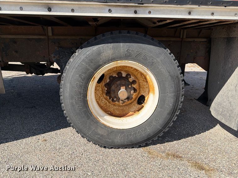 image for item FK2172 2003 Freightliner Business Class M2 box truck