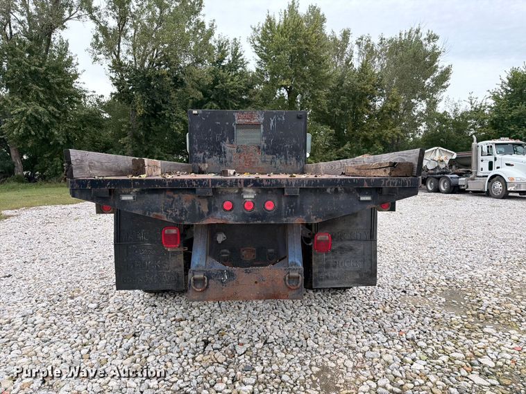 image for item FK3814 2000 Ford F750 flatbed truck