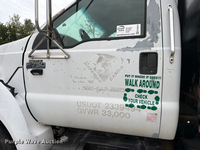 image for item FK3814 2000 Ford F750 flatbed truck