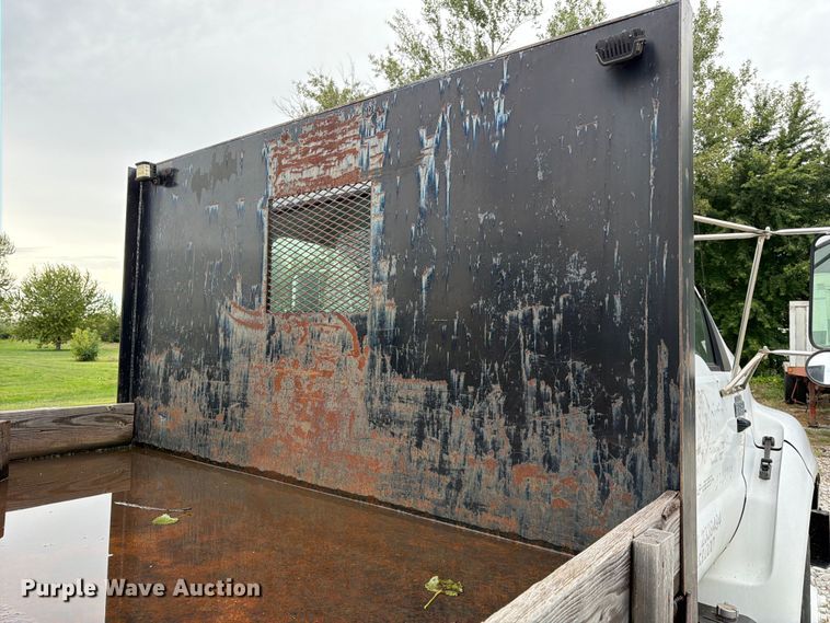 image for item FK3814 2000 Ford F750 flatbed truck