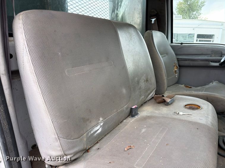 image for item FK3814 2000 Ford F750 flatbed truck