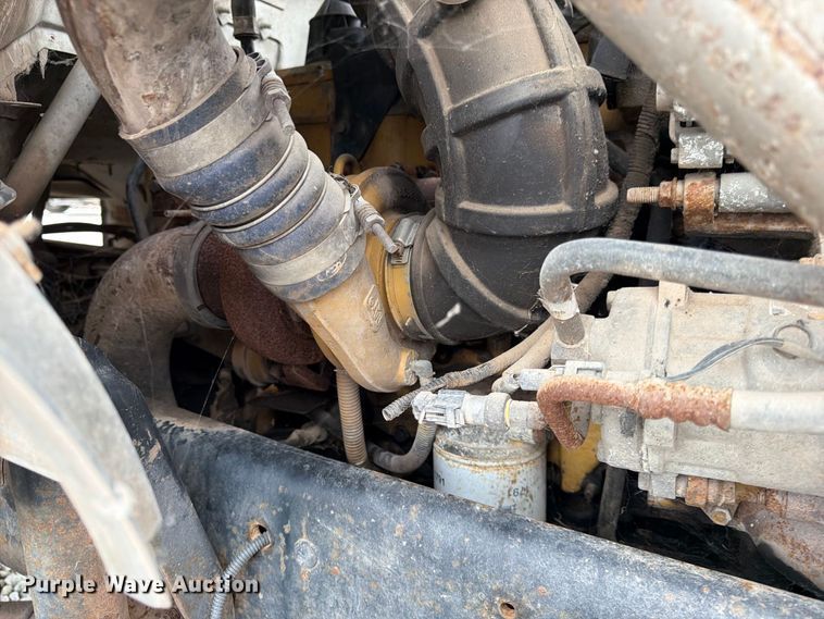 image for item FK3814 2000 Ford F750 flatbed truck