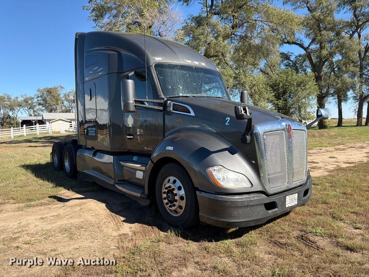 image for item FK3866 2018 Kenworth T680 semi truck