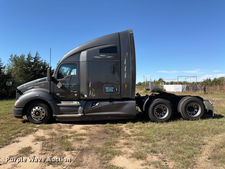image for item FK3866 2018 Kenworth T680 semi truck