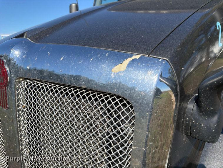 image for item FK3866 2018 Kenworth T680 semi truck